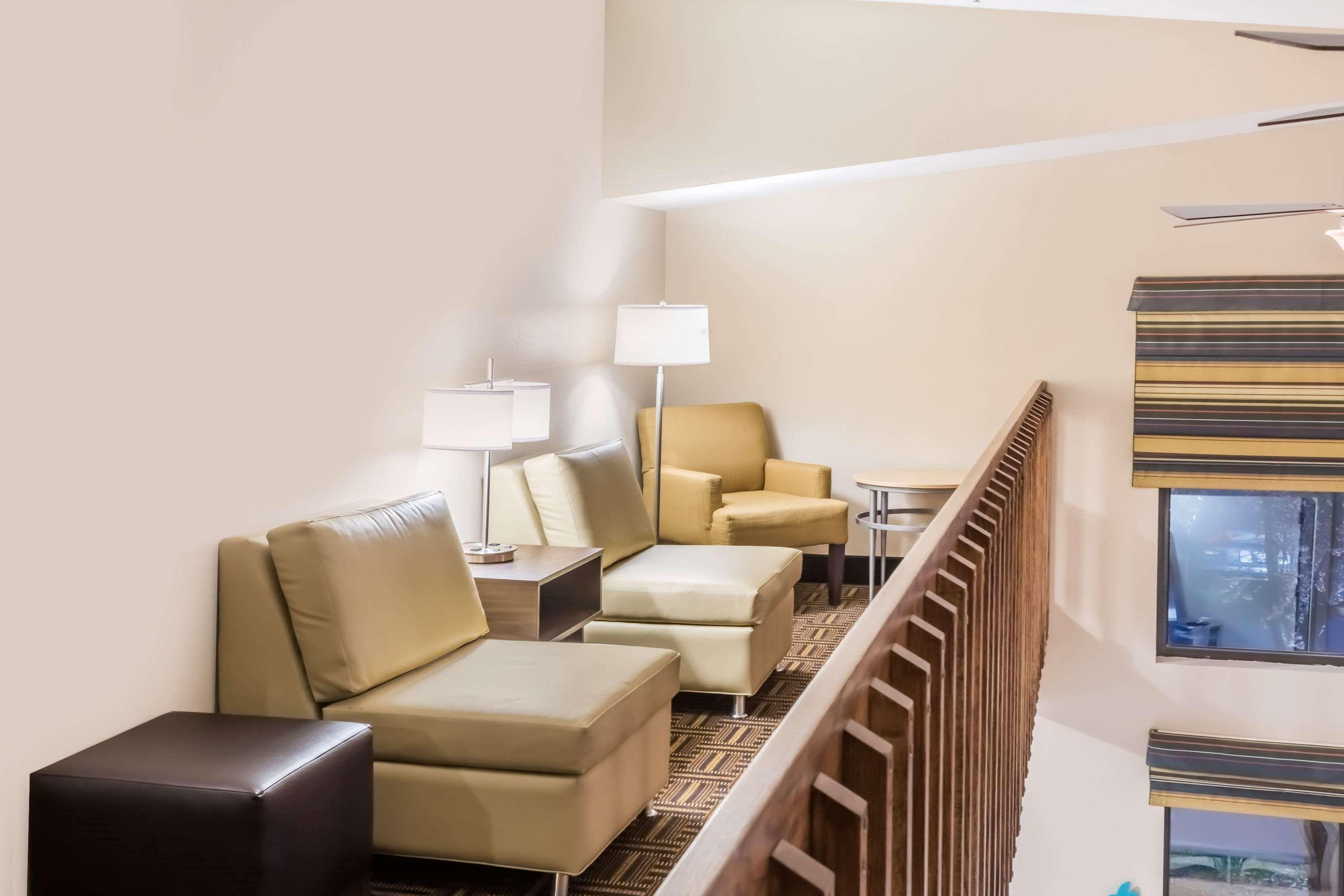 Super 8 by Wyndham Longmont/Twin Peaks Hotel Bagian luar foto