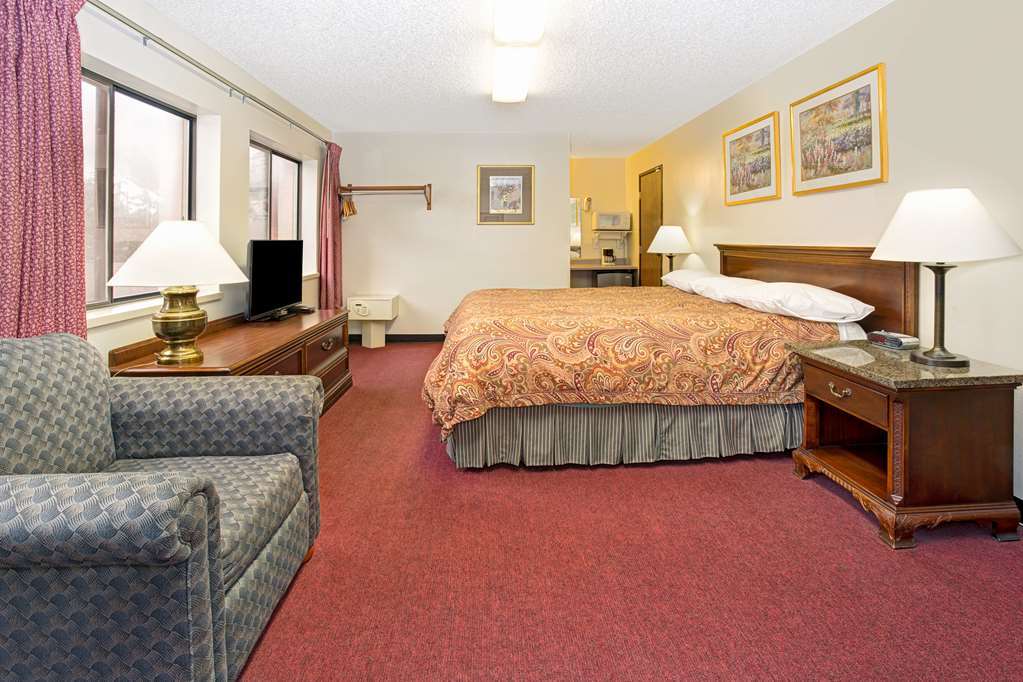 Super 8 by Wyndham Longmont/Twin Peaks Hotel Ruang foto